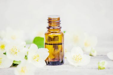 Yasemin esans. seçici odak. 