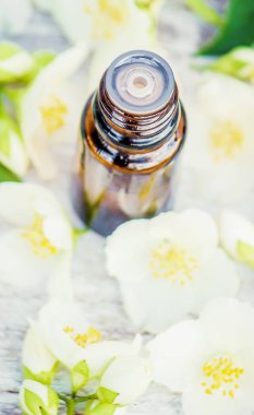 Yasemin esans. seçici odak. 