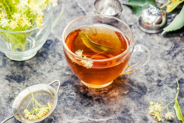 Linden. Ihlamur çayı. Seçici odak.