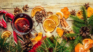 Mulled şarap. Seçici odak. 