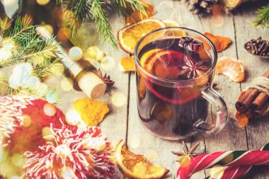 Mulled şarap. Seçici odak. 