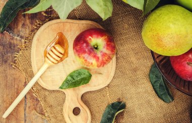 Bal ve meyve. Seçici odak. Doğa gıda.