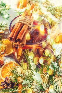 Mulled şarap. Seçici odak. 