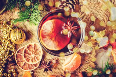 Mulled şarap. Seçici odak. 