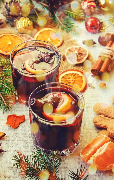 Mulled şarap. Seçici odak. 