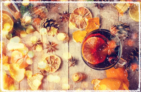 Mulled şarap. Seçici odak. 