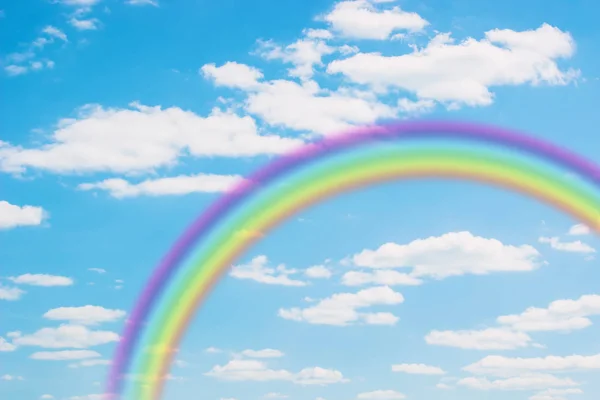 Arco iris en el cielo. — Foto de Stock