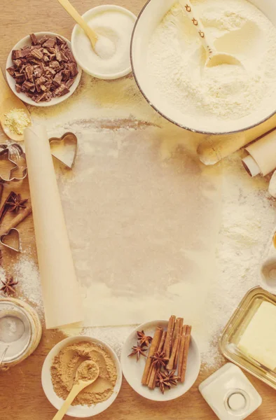 Pasta, kek, kendi elleriyle yemek. Seçici odak. — Stok fotoğraf