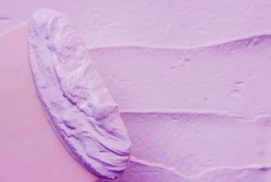 Kozmetik doku. Lavanta ekstresi ile. Seçici odak.