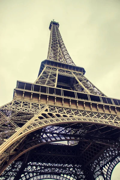 Torre Eiffel. Foco seletivo . — Fotografia de Stock