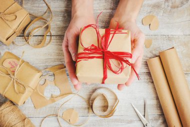 Hediye. Sürpriz. Seçici odak. 