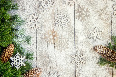 Noel arka plan. Kar taneleri. Seçici odak. 