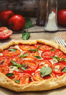 Vejetaryen pizza. Seçici odak.