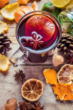 Mulled şarap. Seçici odak.