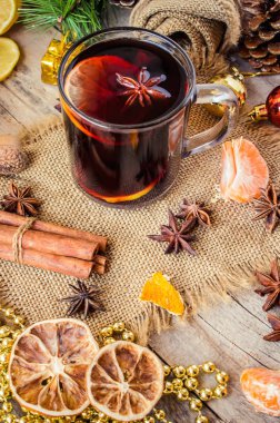 Mulled şarap. Seçici odak.