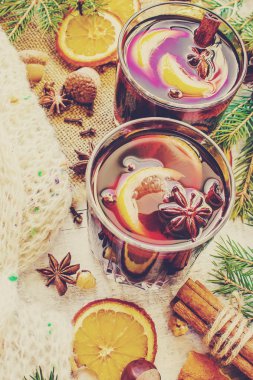 Mulled şarap. Seçici odak.