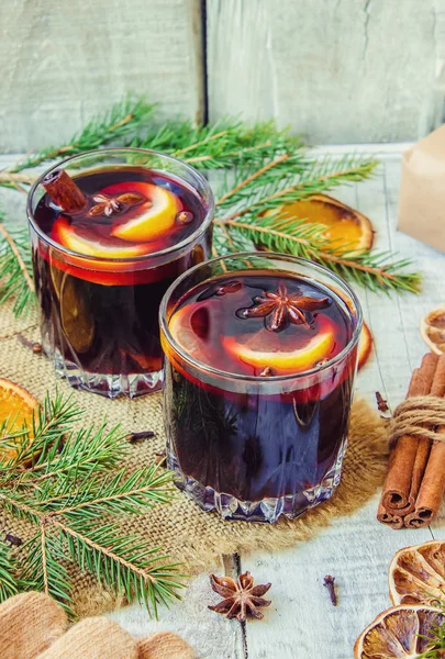 Mulled wine. Selective focus. — Stock Photo, Image