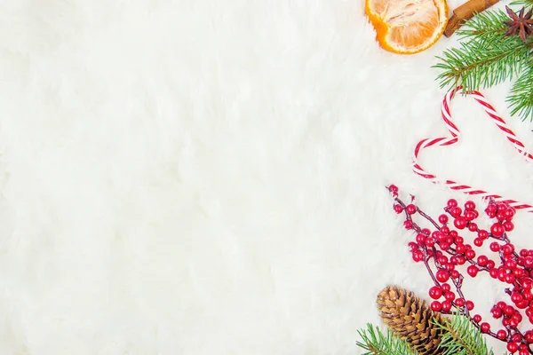 Noel arka plan. Seçici odak. Yılbaşı ağacı süsleri.