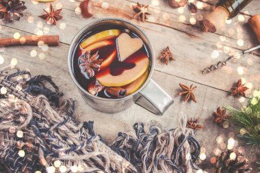 Mulled şarap. Seçici odak.