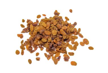 beyaz zemin üzerine kuru üzüm. İzole et. Seçici odak.