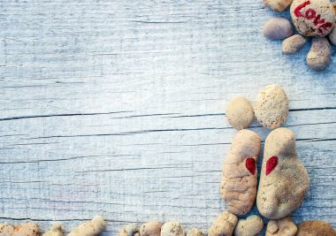 Taş boyama aşık kendi elleriyle, yaratıcılık. Seçici odak.