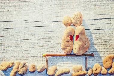 Taş boyama aşık kendi elleriyle, yaratıcılık. Seçici odak.