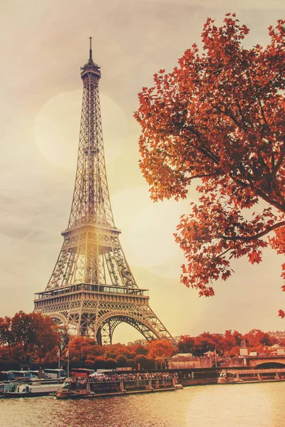 Париж Эйфелева Башня Селективный Фокус — стоковое фото