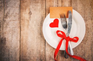 Romantik bir akşam yemeği. Seviyorum. Seçici odak.