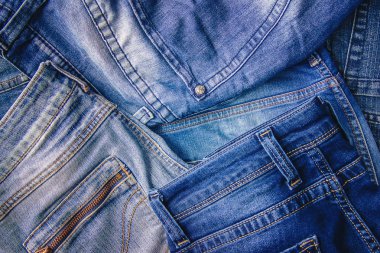 Kot pantolon. Şık giysiler. Seçici odak. 