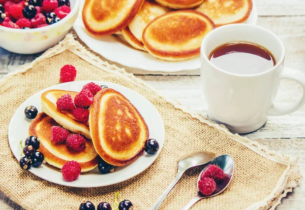 Pancakes Tea Honey Berries Selective Focus — Stock Photo, Image