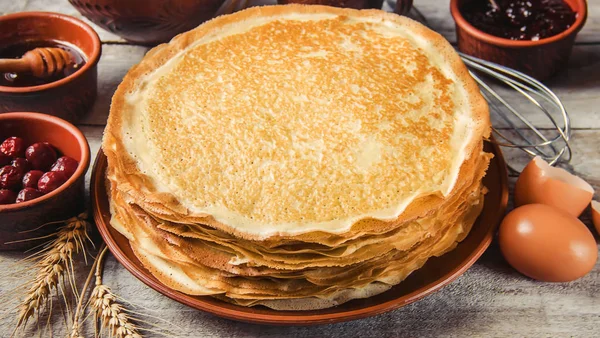 Crêpes Sind Hausgemacht Pfannkuchen Selektiver Fokus — Stockfoto