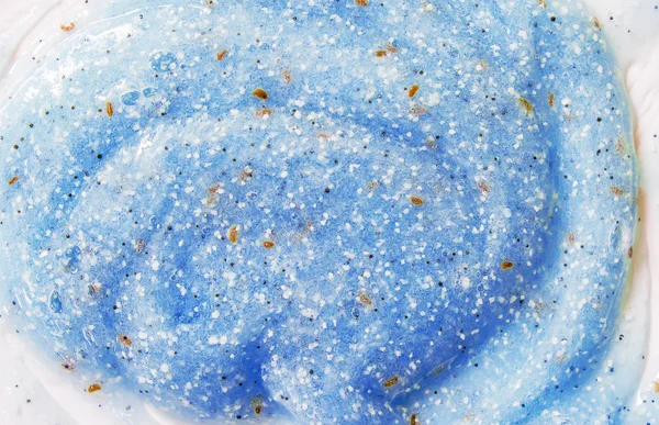 Yüz fırçalayın ve vücut fırçalayın. Seçici odak.