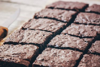 Çikolatalı brownie. Homemade pişirme. Seçici odak. 