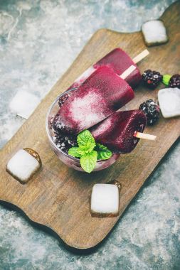 BlackBerry dondurma. seçici odak. 