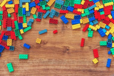 Oluşturucu çocuk oyuncak. Seçici odak.