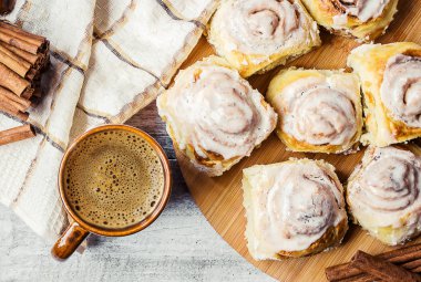 Cinnabon tarçın ve çay için krem.