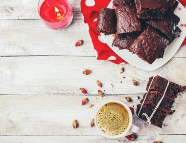 Ev yapımı bisküvi kek. Seçici odak. 