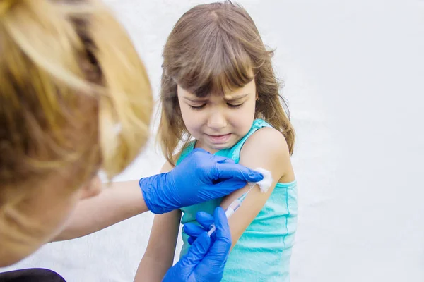 Impfungen Von Kindern Eine Spritze Selektiver Fokus — Stockfoto