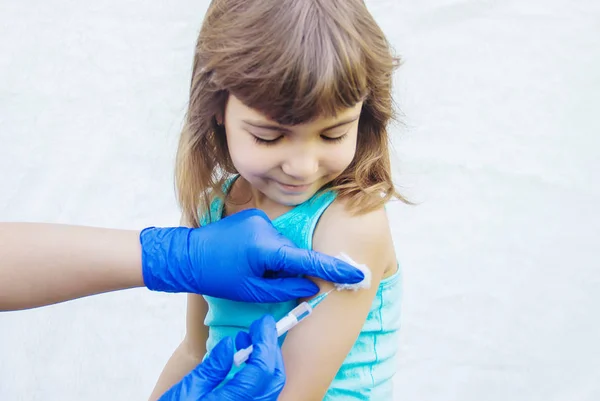 Impfungen Von Kindern Eine Spritze Selektiver Fokus — Stockfoto