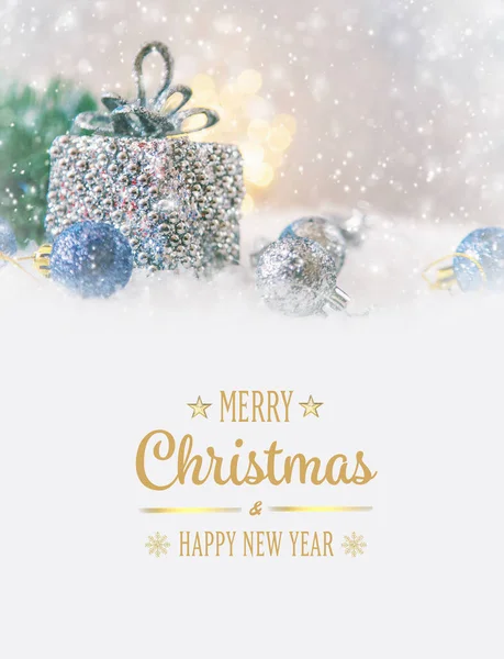 Feliz Navidad y Feliz Año Nuevo, Fondo de la tarjeta de felicitación de las fiestas. Enfoque selectivo. — Foto de Stock