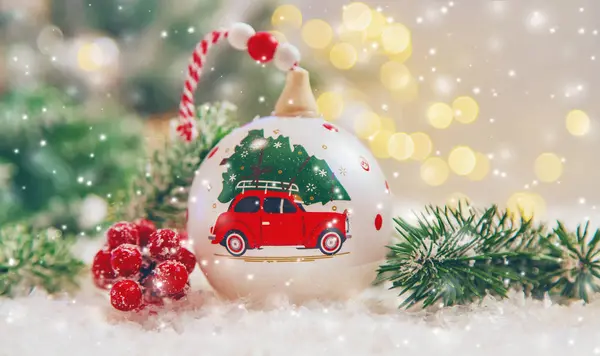 Dekorlu güzel bir Noel arkaplanı. Seçici odak.