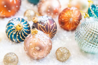 Dekorlu güzel bir Noel arkaplanı. Seçici odak.