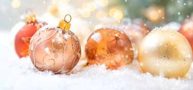 Dekorlu güzel bir Noel arkaplanı. Seçici odak.