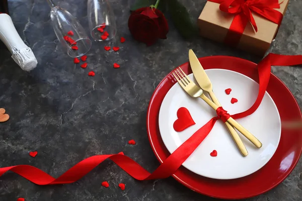 Valentýnská romantická večeře gratuluji. Selektivní zaměření. — Stock fotografie