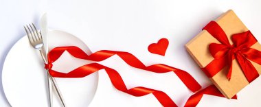 Sevgililer Günü romantik yemek kutlaması. Seçici odak.