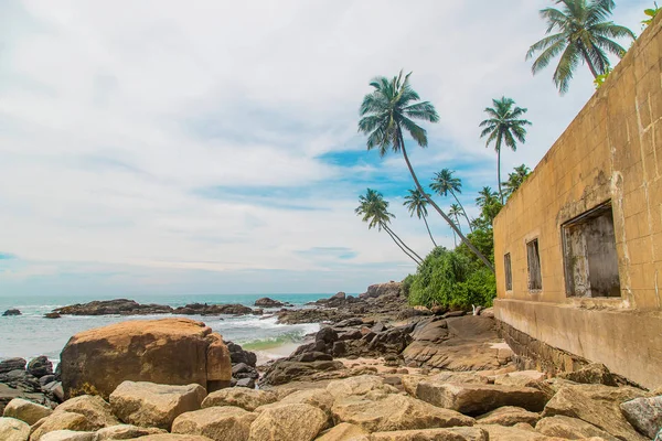 Sri Lanka is een eiland met een vuurtoren. Selectieve focus. — Stockfoto