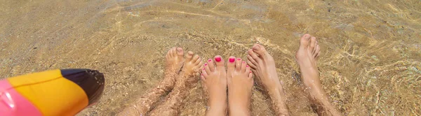 Pieds Une Famille Bord Mer Concentration Sélective Nature — Photo