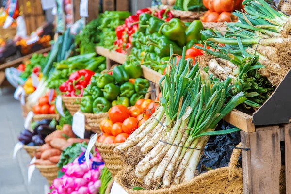 Рынок Киосков Овощами Фруктами Выборочный Фокус Еда — стоковое фото