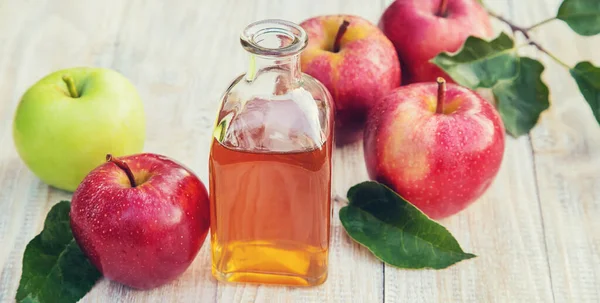 Vinagre Maçã Uma Garrafa Foco Seletivo Natureza — Fotografia de Stock