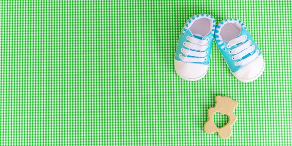 Accessoires Pour Bébés Pour Nouveau Nés Sur Fond Coloré Focalisation — Photo